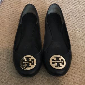Tory Burch Black Flats 13 Gold Emblem